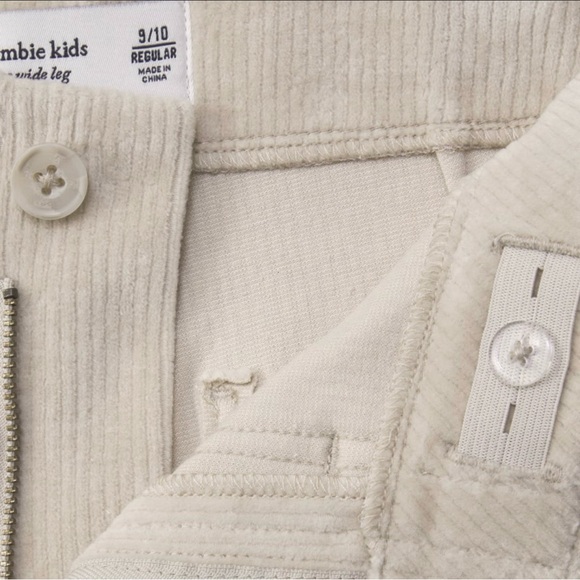 Abercrombie Kids High Rise Wide Leg Corduroy Cargo Pants in cream size 11/12 - Picture 2 of 11